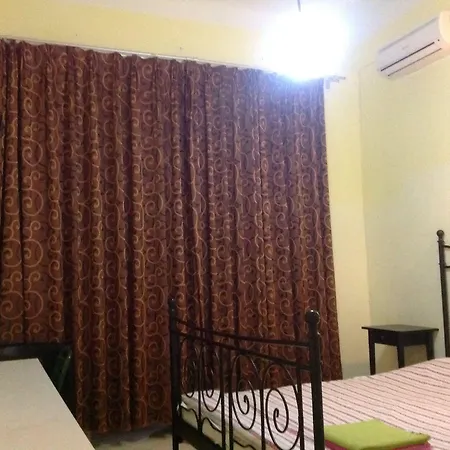 Botel Inn ゲストハウス ローマ