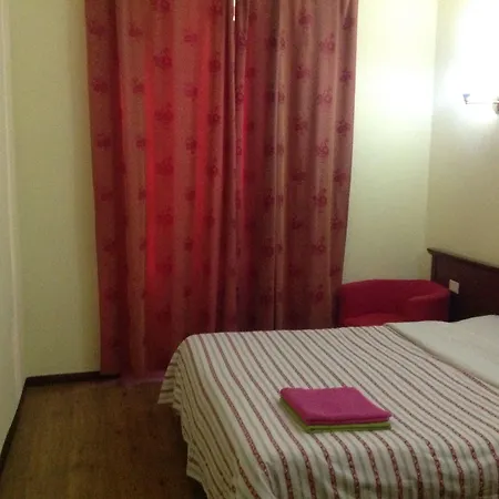 Pensjonat Botel Inn 3*