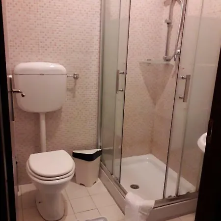 Botel Inn 3*